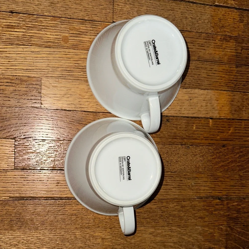 Crate&Barrel White Porcelain CoffeeMugs/soup mugs